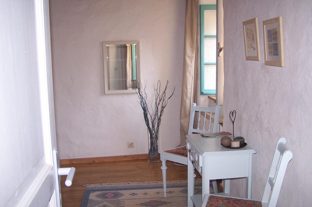 Salomony Chambre d'Hôtes Marcols-les-Eaux Chambre photo