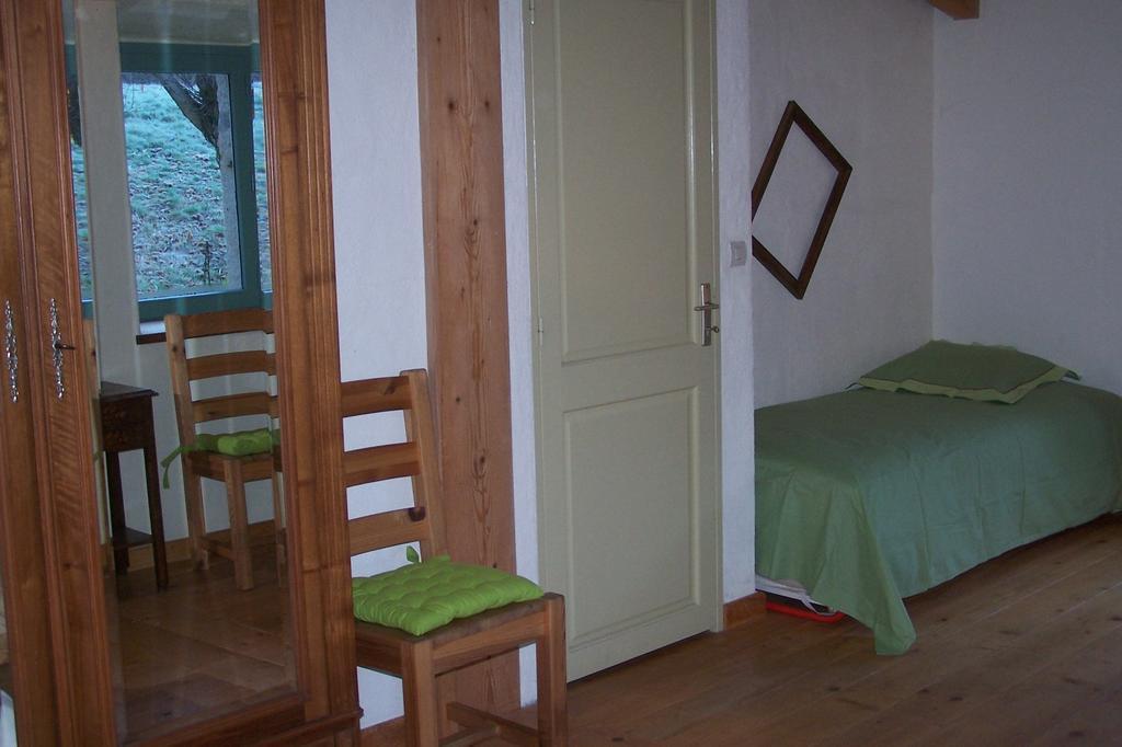 Salomony Chambre d'Hôtes Marcols-les-Eaux Extérieur photo