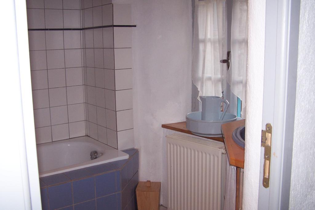 Salomony Chambre d'Hôtes Marcols-les-Eaux Chambre photo