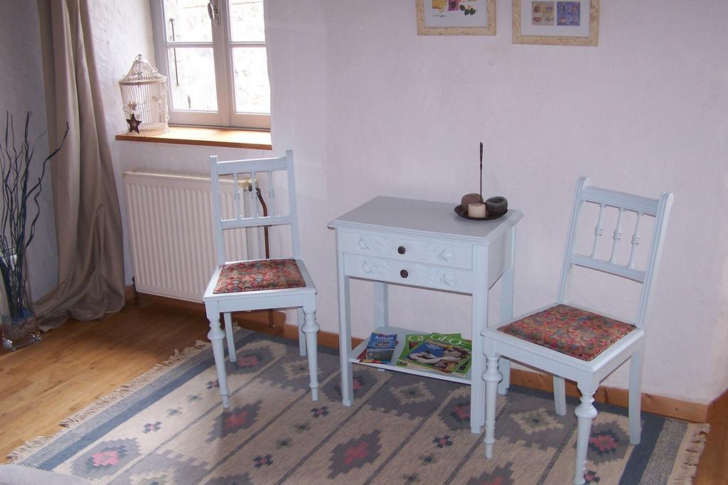Salomony Chambre d'Hôtes Marcols-les-Eaux Chambre photo