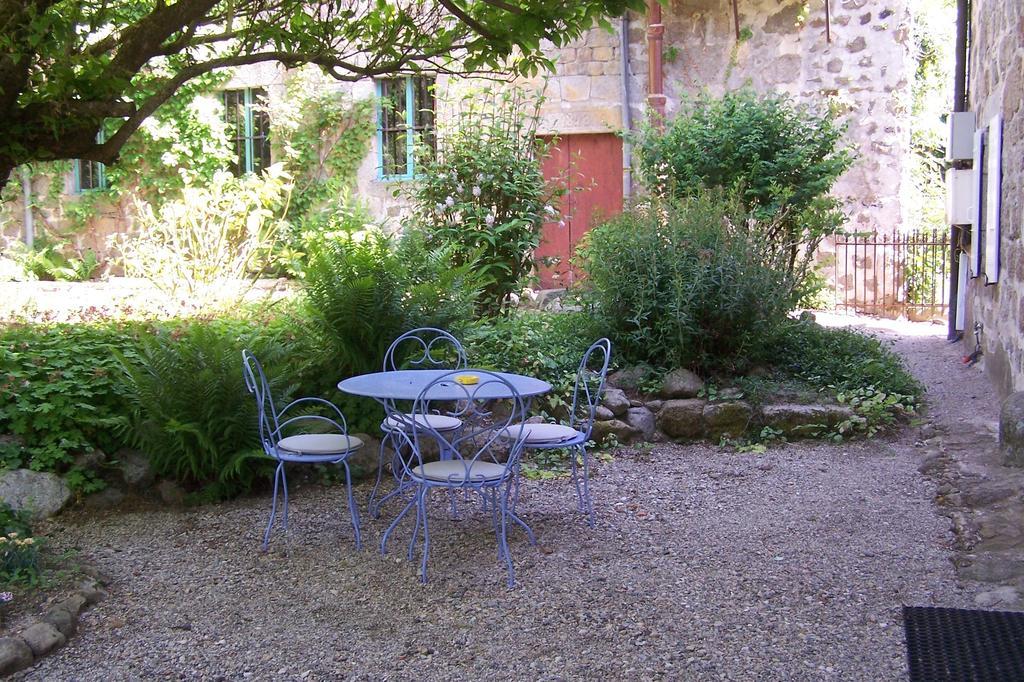 Salomony Chambre d'Hôtes Marcols-les-Eaux Extérieur photo